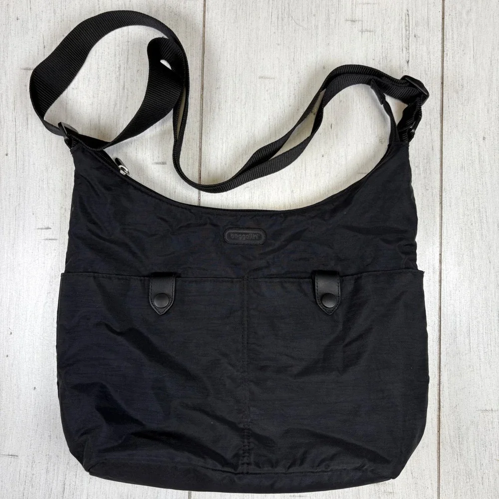 Baggallini Crossbody Bag Black Large Excellent Nylon Adjustable Strap Travel